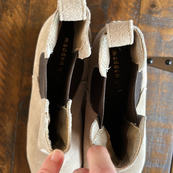 NWOT Madden Girl Camilla Suede Booties | Size 10 - Picture 6 of 7